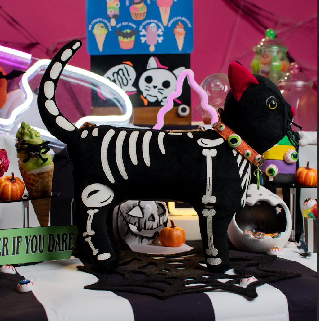 I-Scream Parlour Skeleton Vinnie the Cat Bag